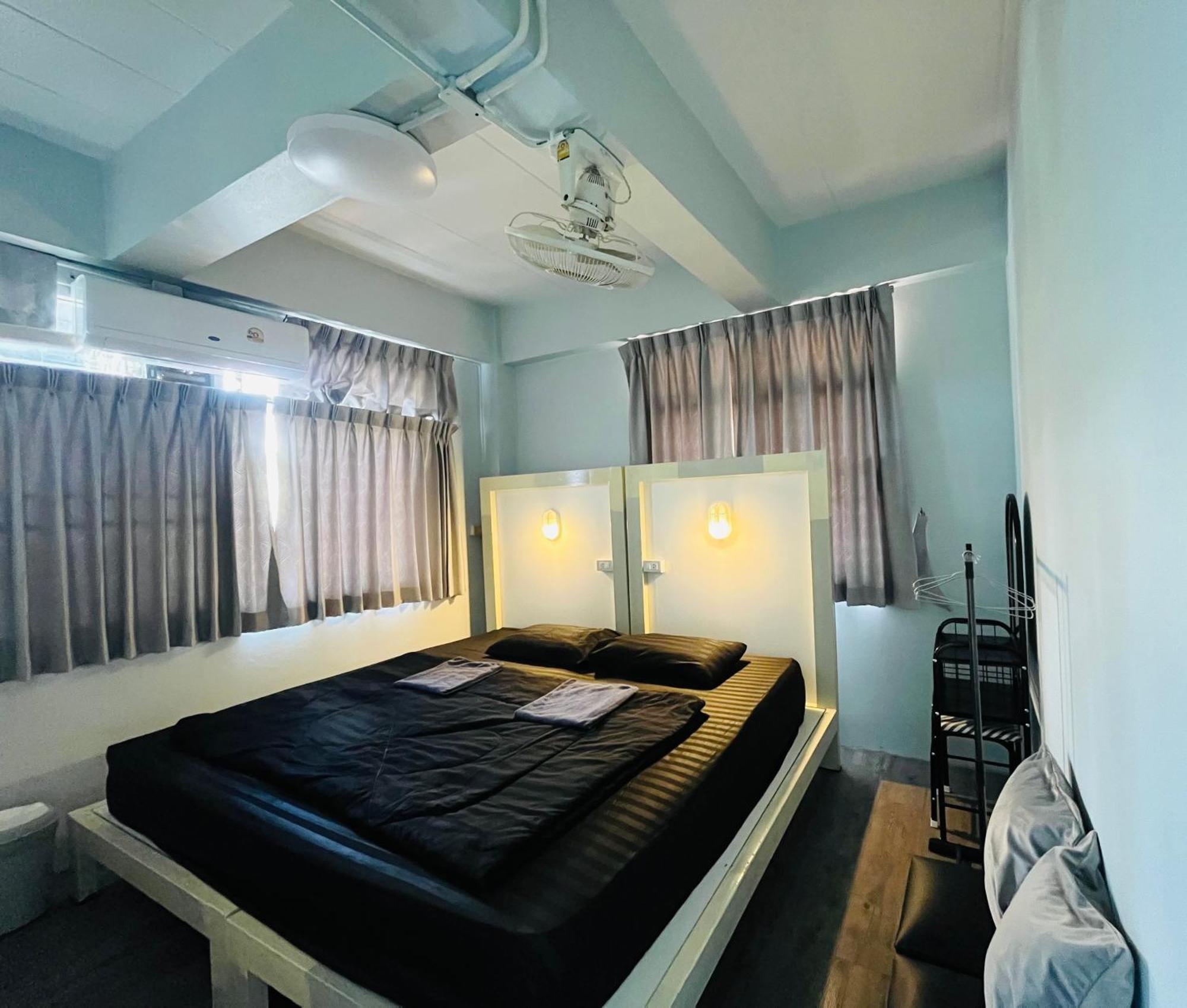 Patone Hostel Phra Nakhon Si Ayutthaya Exteriör bild