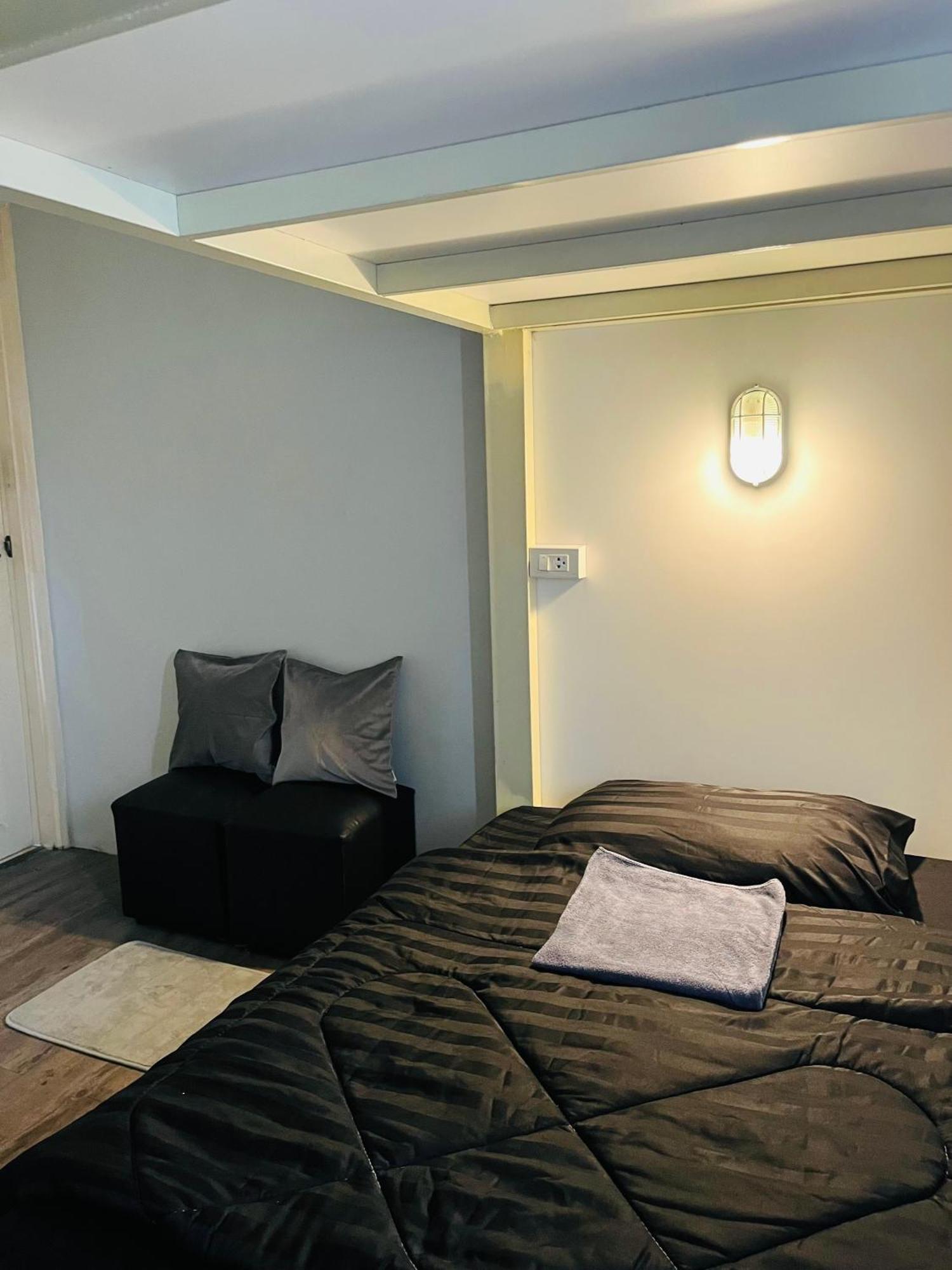 Patone Hostel Phra Nakhon Si Ayutthaya Exteriör bild