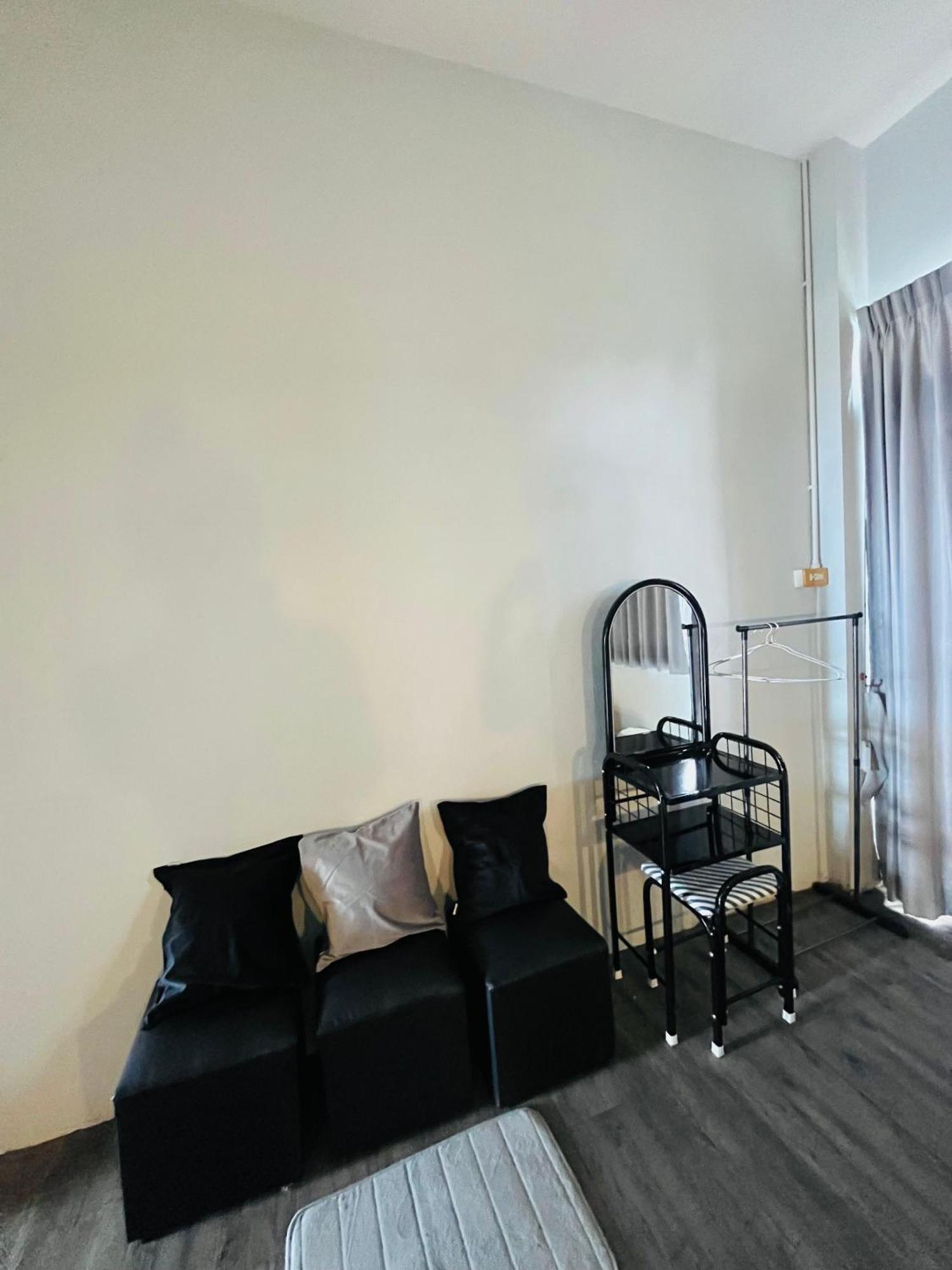 Patone Hostel Phra Nakhon Si Ayutthaya Exteriör bild