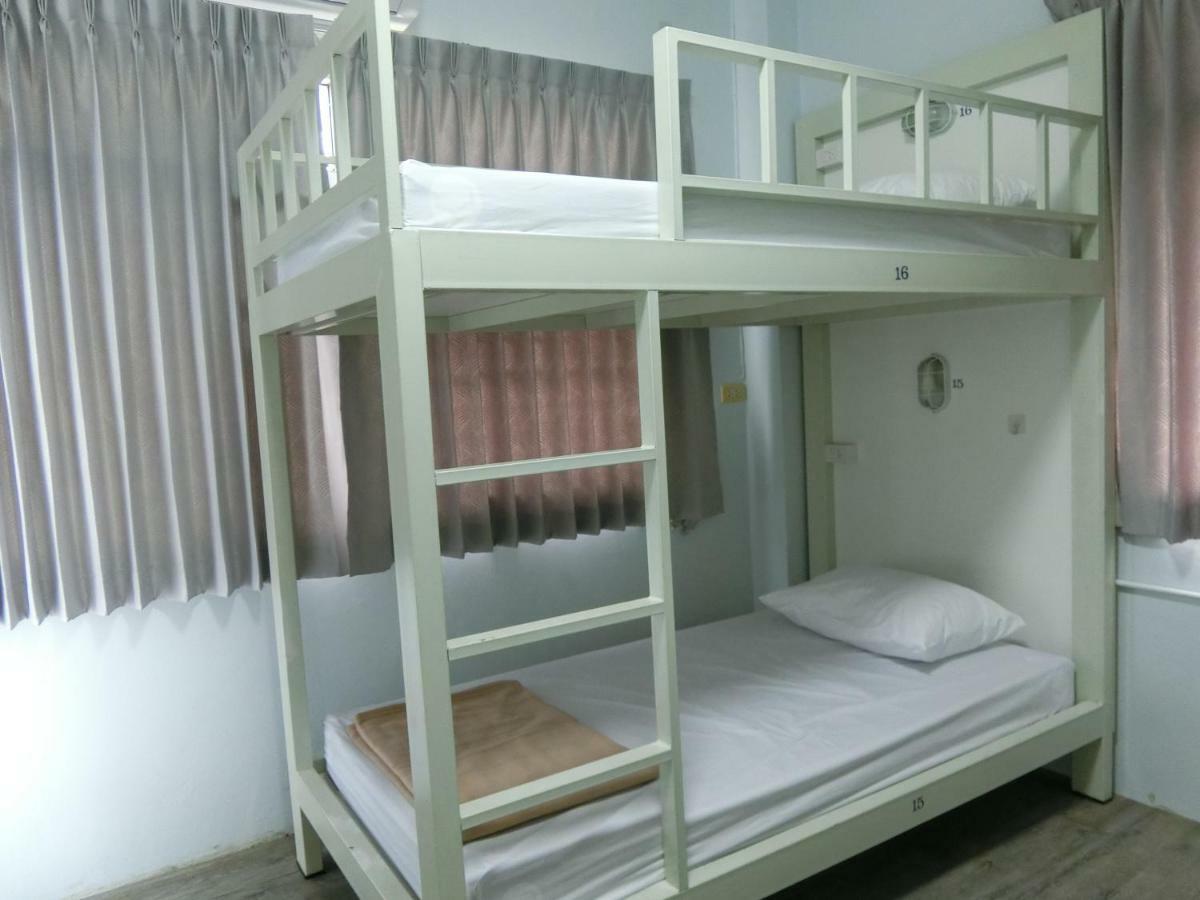 Patone Hostel Phra Nakhon Si Ayutthaya Exteriör bild